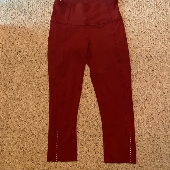 Lululemon fast and free high rise crop size 4 - Picture 5 of 6